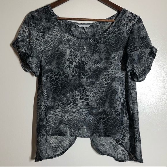 PacSun Tops - Kina (PacSun) Snake Skin Split Back Short Sleeve